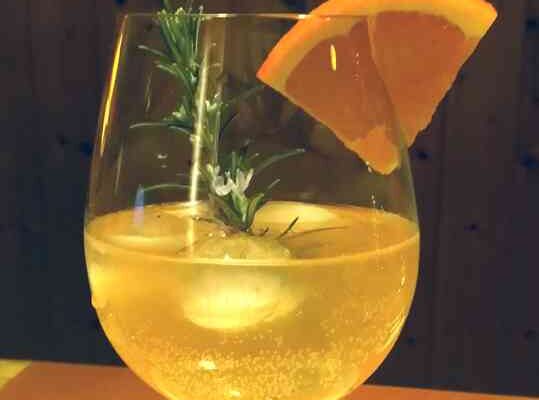 Rosmarin-Orangen-Cocktail
